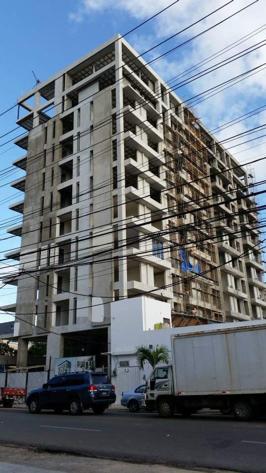 Muros Aligerados y Terminación de Superficie – Torre Garden Tower